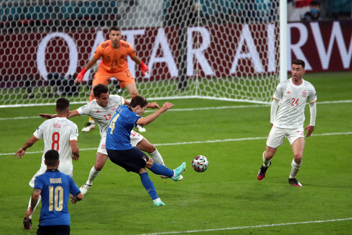 Euro 2020 của người Ý, vì khi không thể hay, thì họ may !